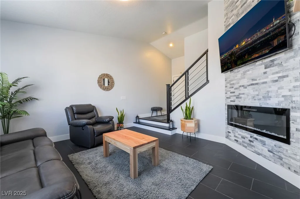 7288 Quarterhorse, Las Vegas, NV 89148