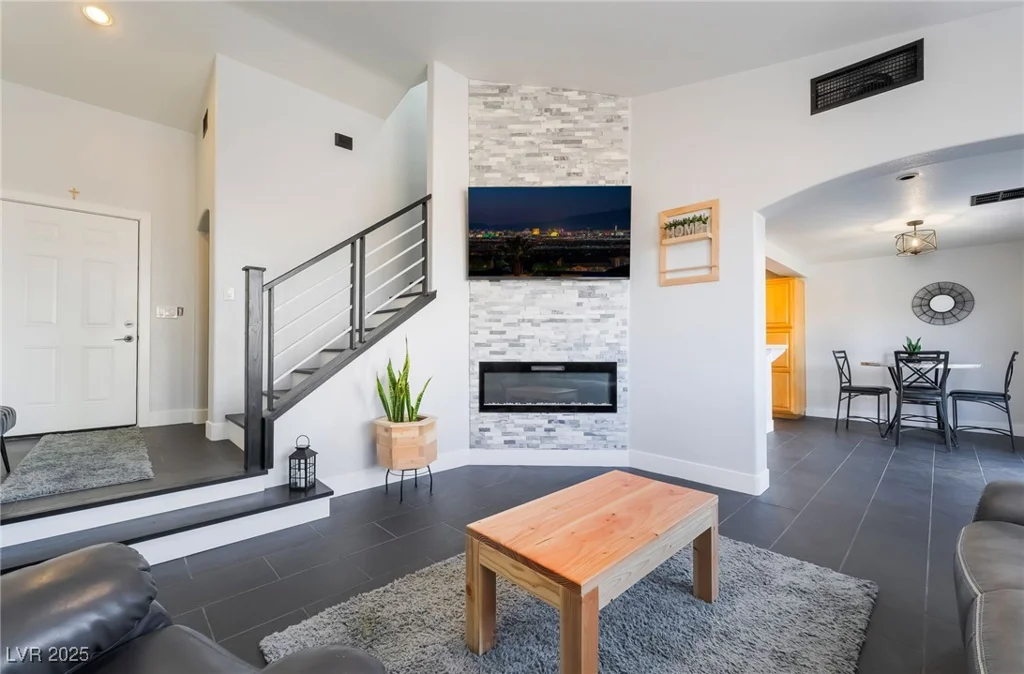 7288 Quarterhorse, Las Vegas, NV 89148
