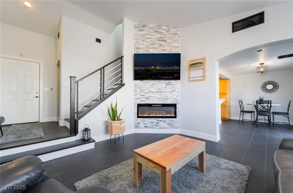 7288 Quarterhorse, Las Vegas, NV 89148