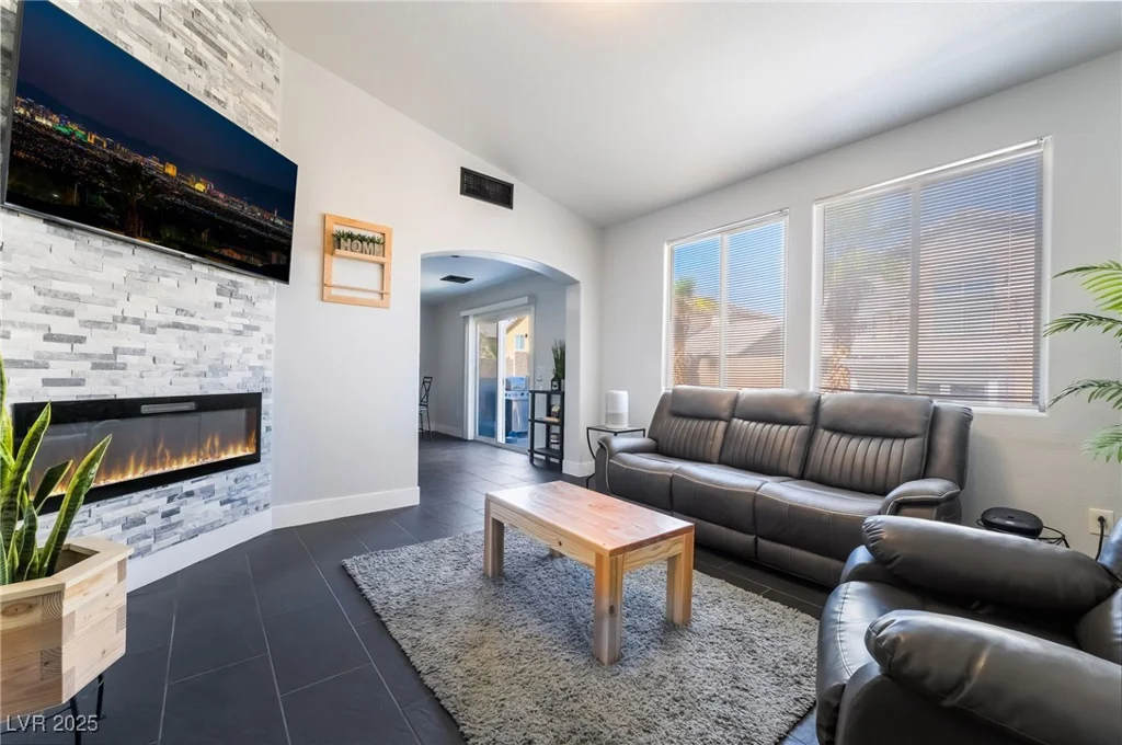 7288 Quarterhorse, Las Vegas, NV 89148