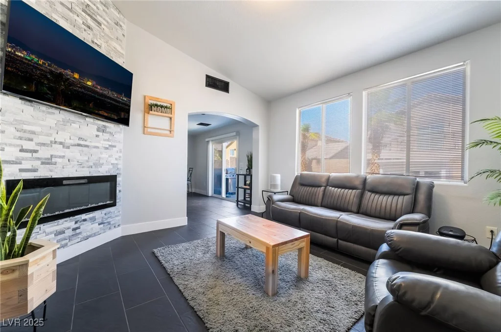 7288 Quarterhorse, Las Vegas, NV 89148