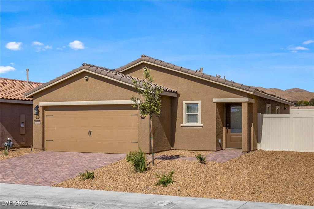 2728 Pavehawk, Las Vegas, NV 89156