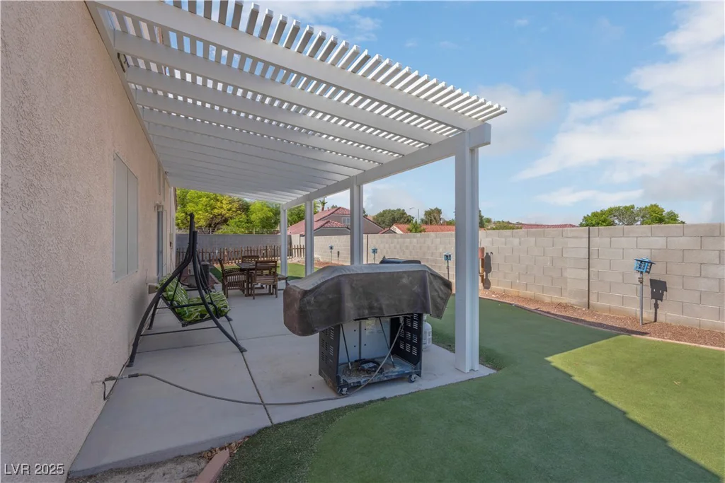 6138 Crystal Flower, North Las Vegas, NV 89031
