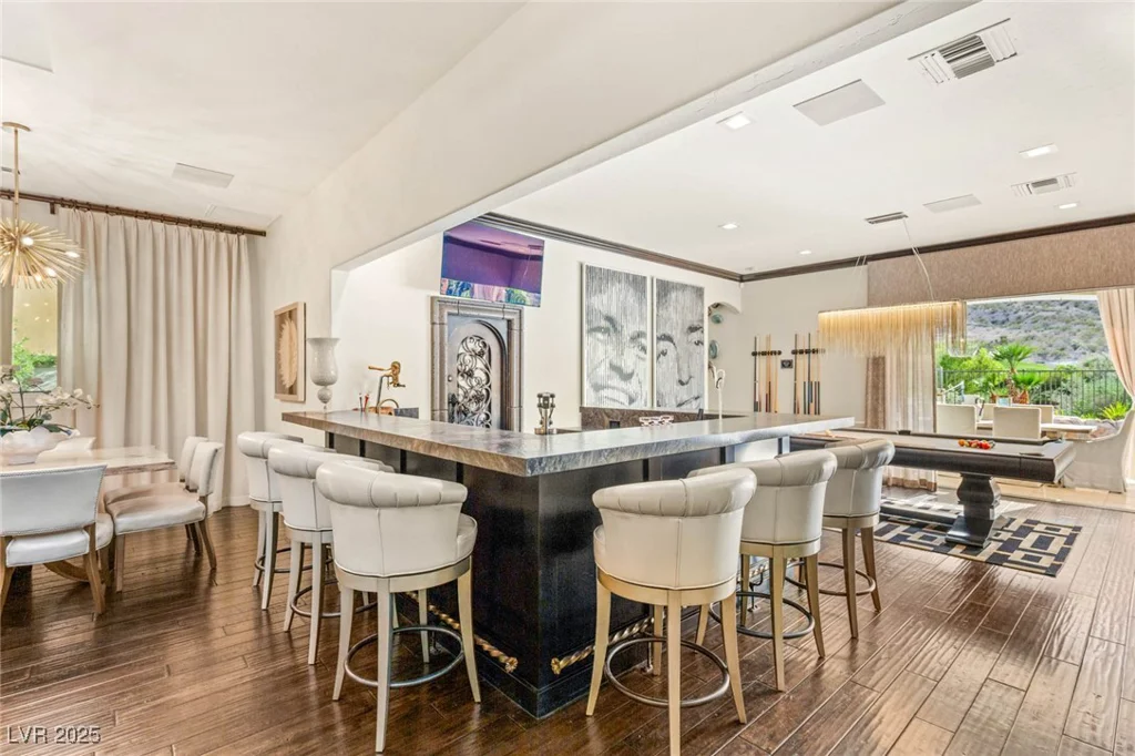 2793 Red Arrow, Las Vegas, NV 89135