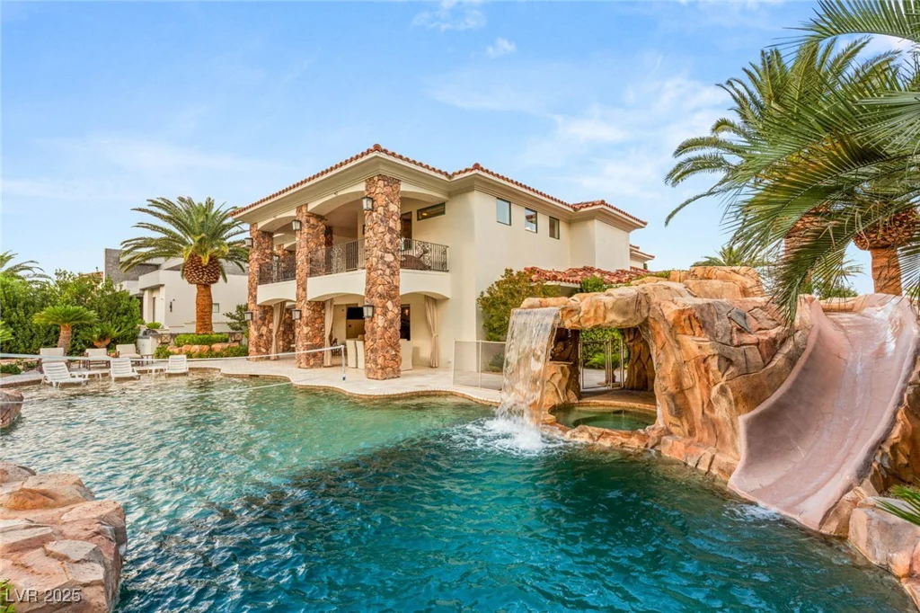 2793 Red Arrow, Las Vegas, NV 89135