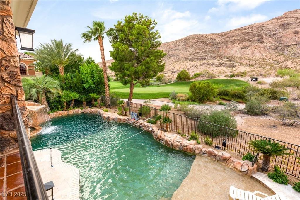 2793 Red Arrow, Las Vegas, NV 89135