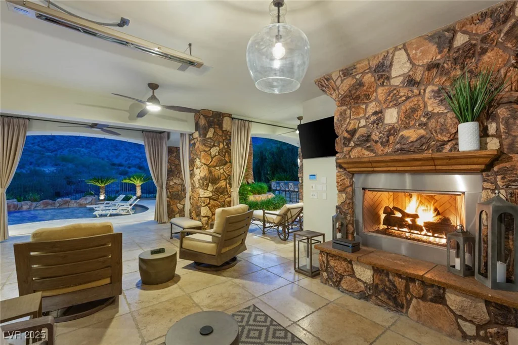 2793 Red Arrow, Las Vegas, NV 89135