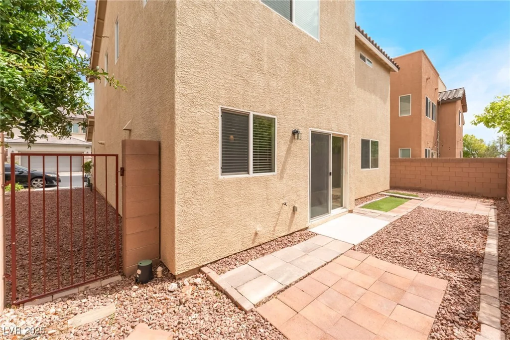 10717 Red Badge, Las Vegas, NV 89166
