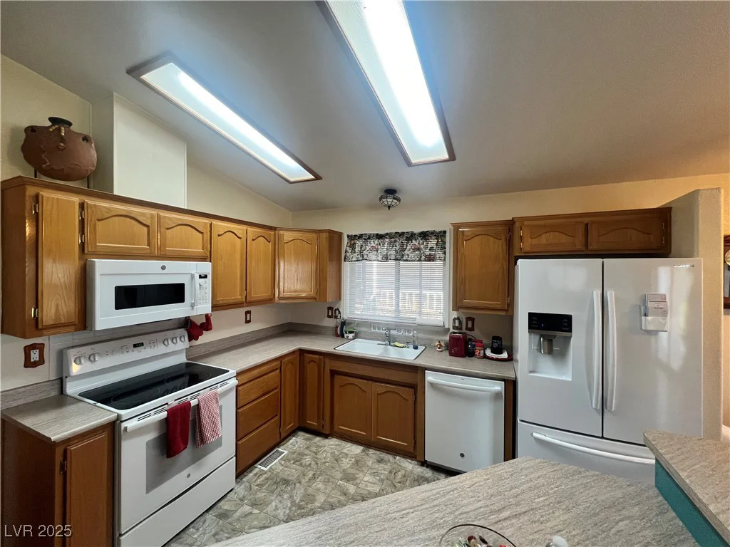 300 Montecito, Pahrump, NV 89048