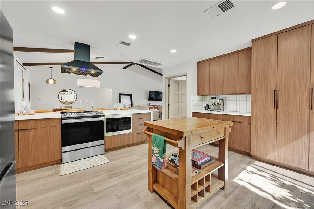 3220 Calle De El Cortez, Las Vegas, NV 89102