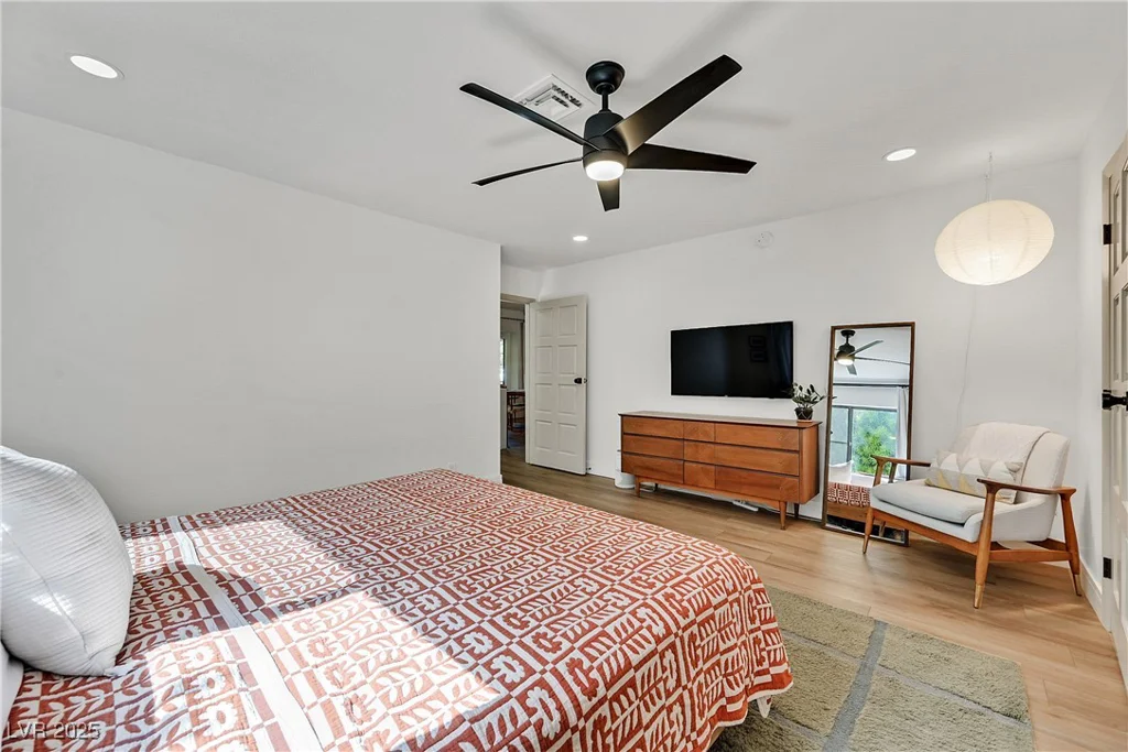 3220 Calle De El Cortez, Las Vegas, NV 89102