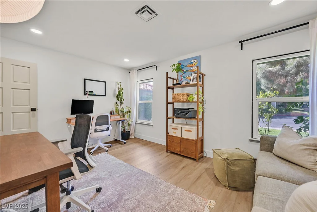 3220 Calle De El Cortez, Las Vegas, NV 89102