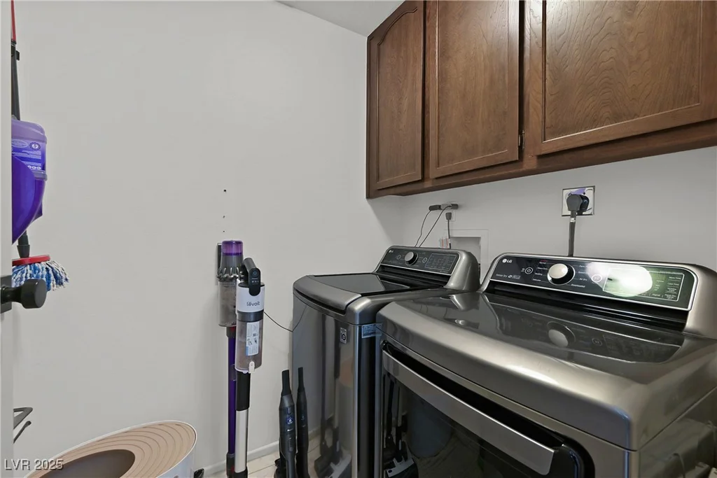 3220 Calle De El Cortez, Las Vegas, NV 89102