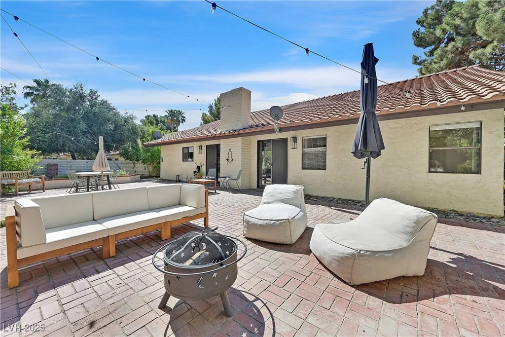 3220 Calle De El Cortez, Las Vegas, NV 89102