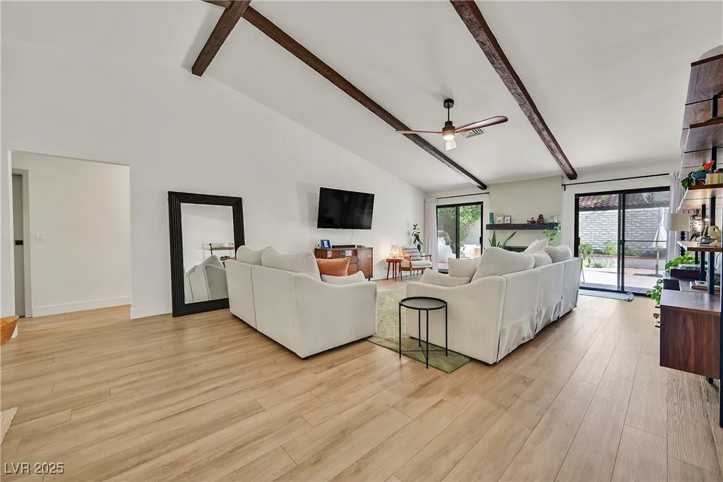 3220 Calle De El Cortez, Las Vegas, NV 89102