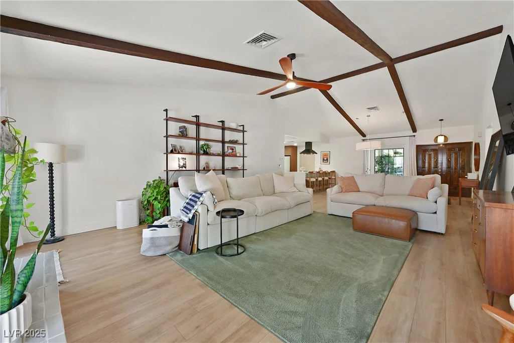 3220 Calle De El Cortez, Las Vegas, NV 89102