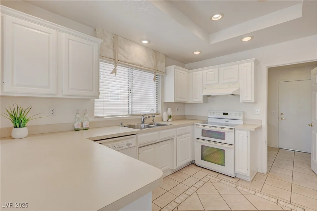2808 Crown Ridge, Las Vegas, NV 89134