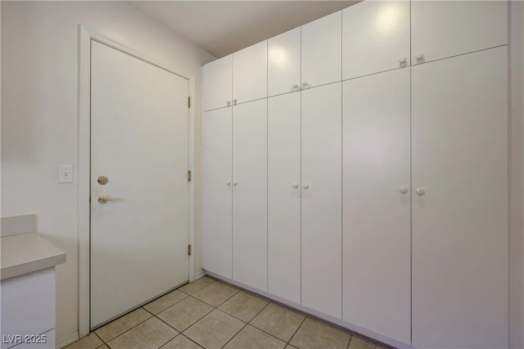 2808 Crown Ridge, Las Vegas, NV 89134