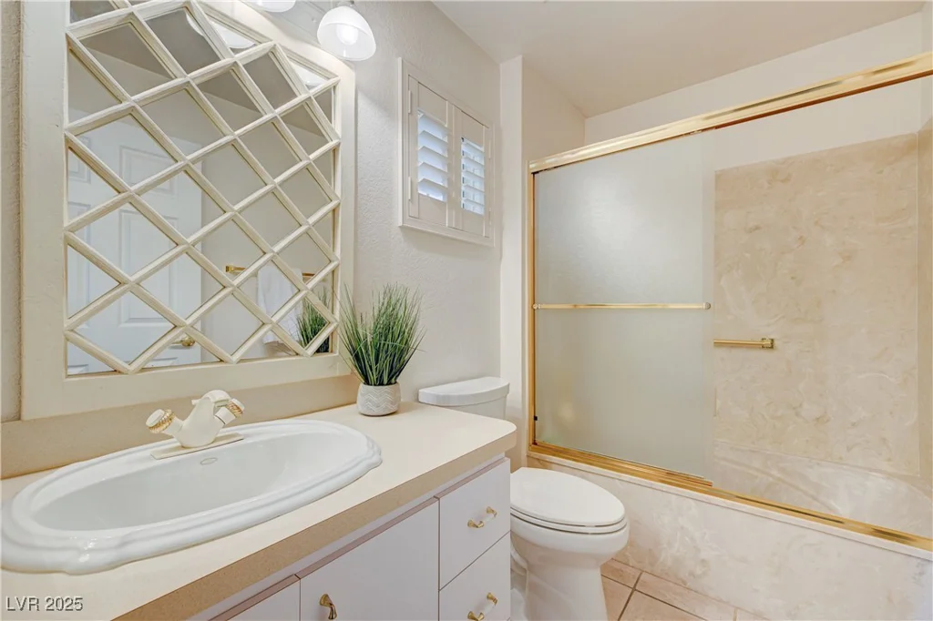 2808 Crown Ridge, Las Vegas, NV 89134