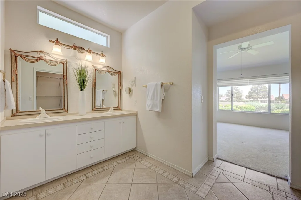 2808 Crown Ridge, Las Vegas, NV 89134