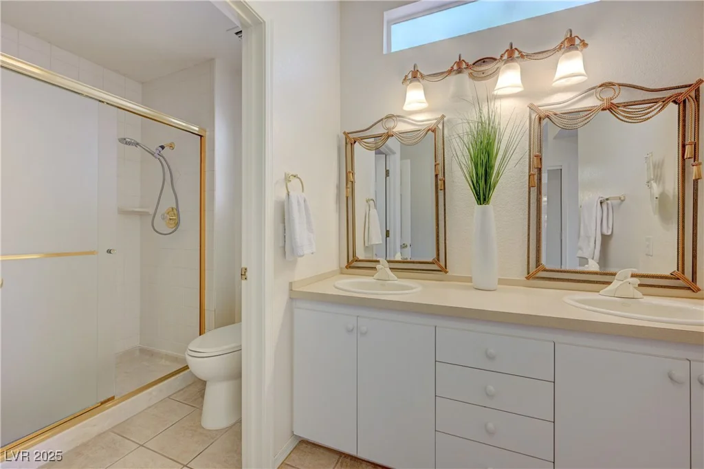 2808 Crown Ridge, Las Vegas, NV 89134