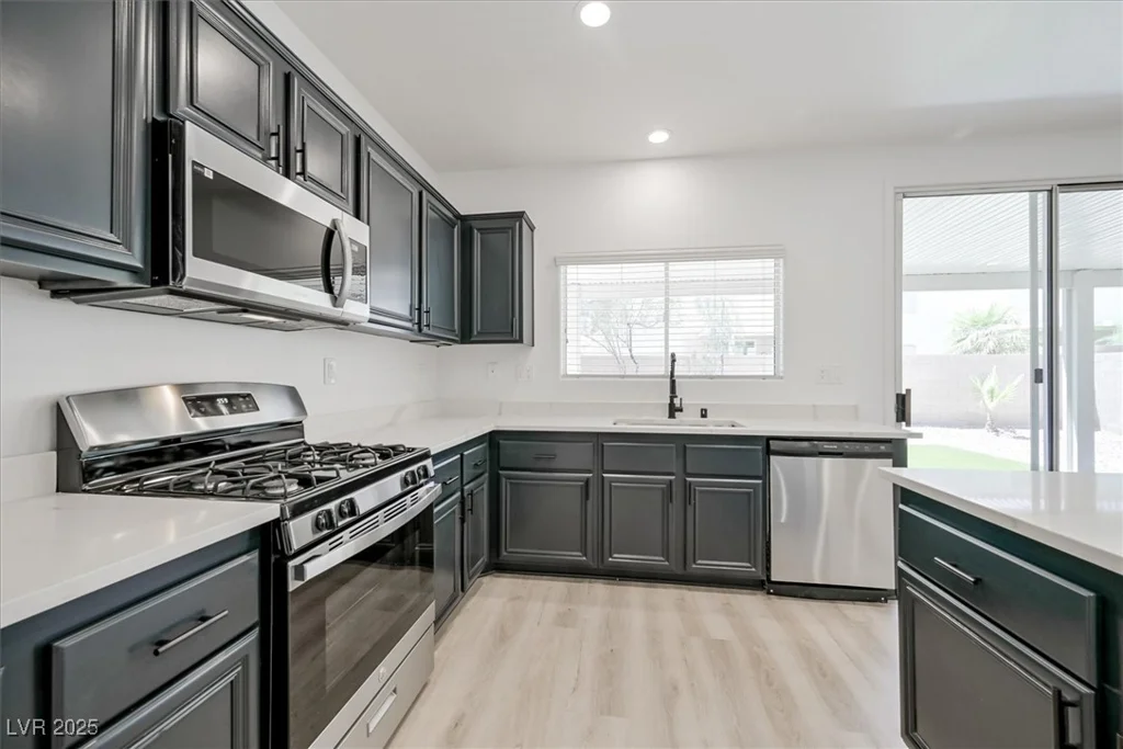 6133 Roseboro, North Las Vegas, NV 89081