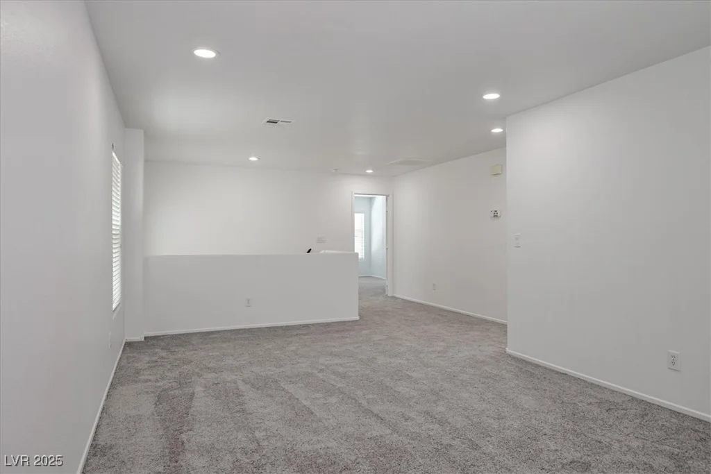 6133 Roseboro, North Las Vegas, NV 89081