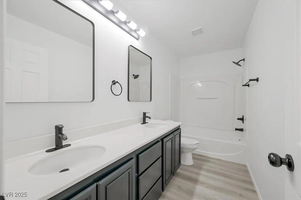 6133 Roseboro, North Las Vegas, NV 89081