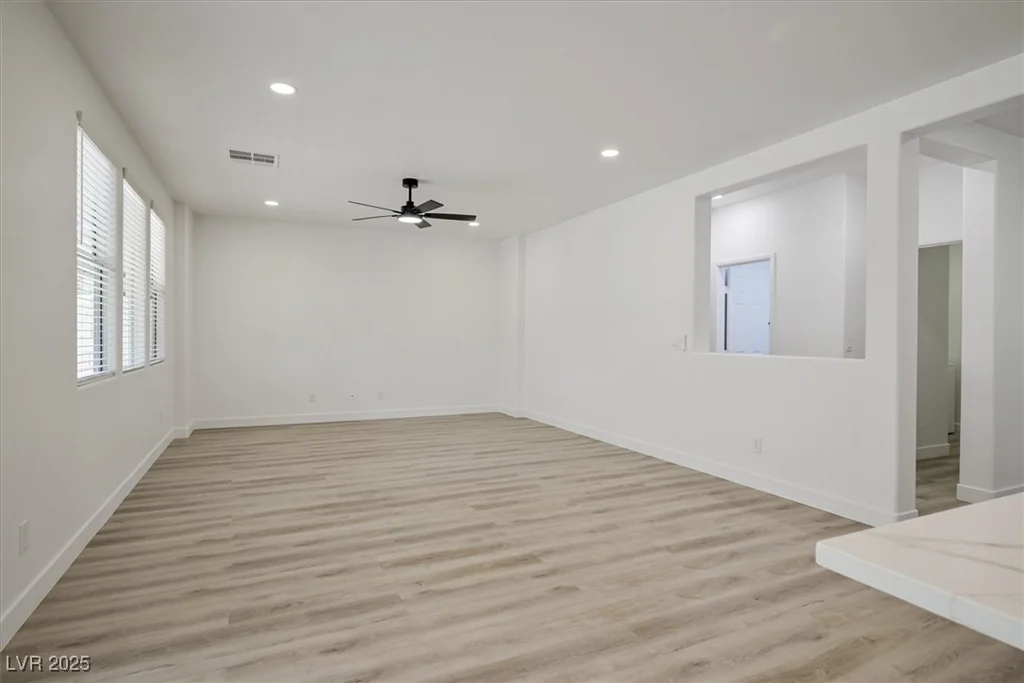 6133 Roseboro, North Las Vegas, NV 89081