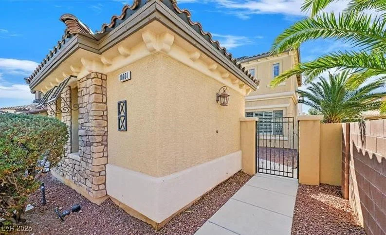 10001 Blairwood, Las Vegas, NV 89178