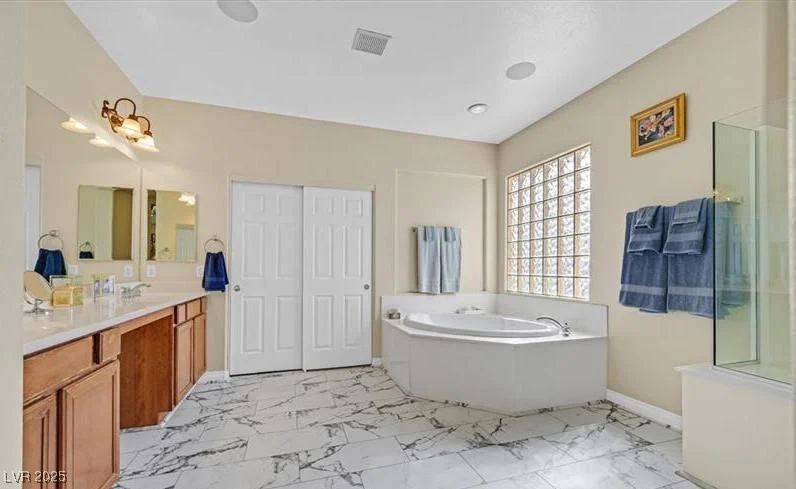 10001 Blairwood, Las Vegas, NV 89178