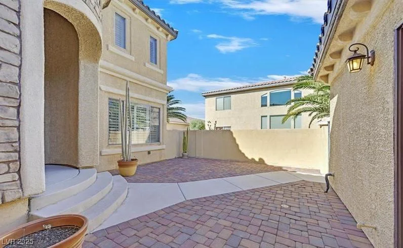 10001 Blairwood, Las Vegas, NV 89178