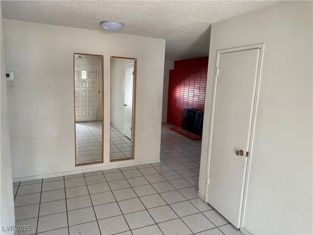 1674 Seneca, Las Vegas, NV 89169