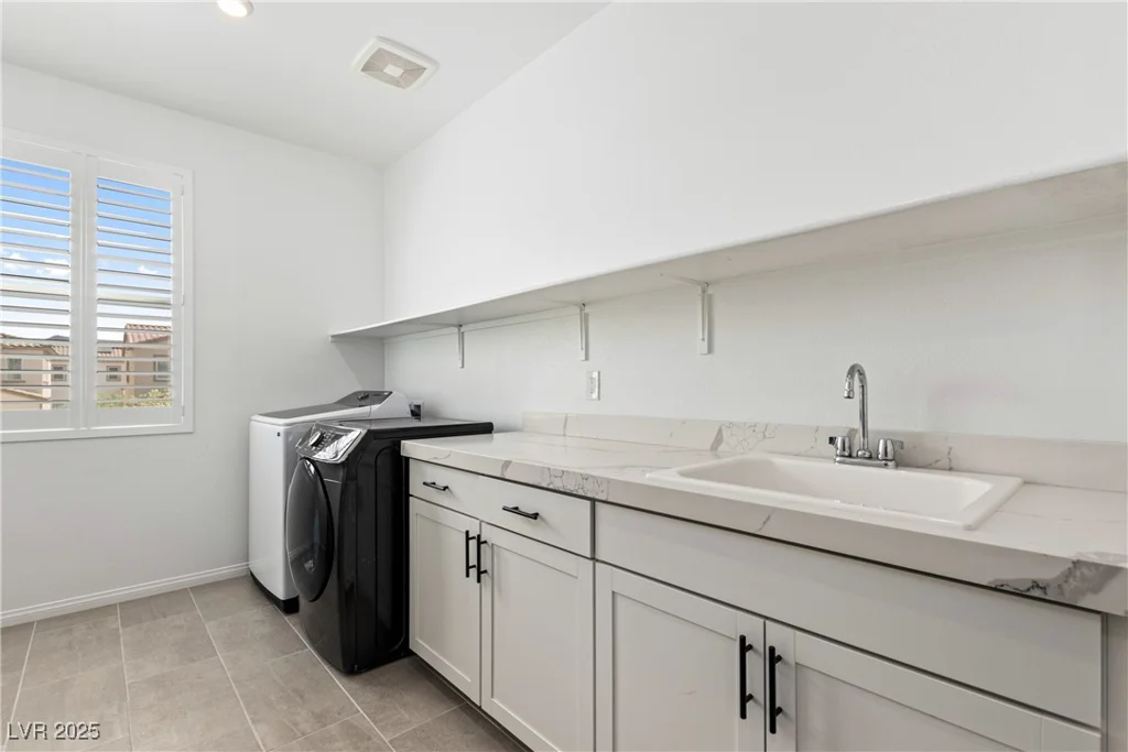 1075 Page Park, Henderson, NV 89011