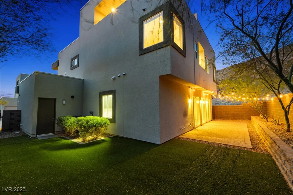 865 Auroras Edge, Henderson, NV 89012