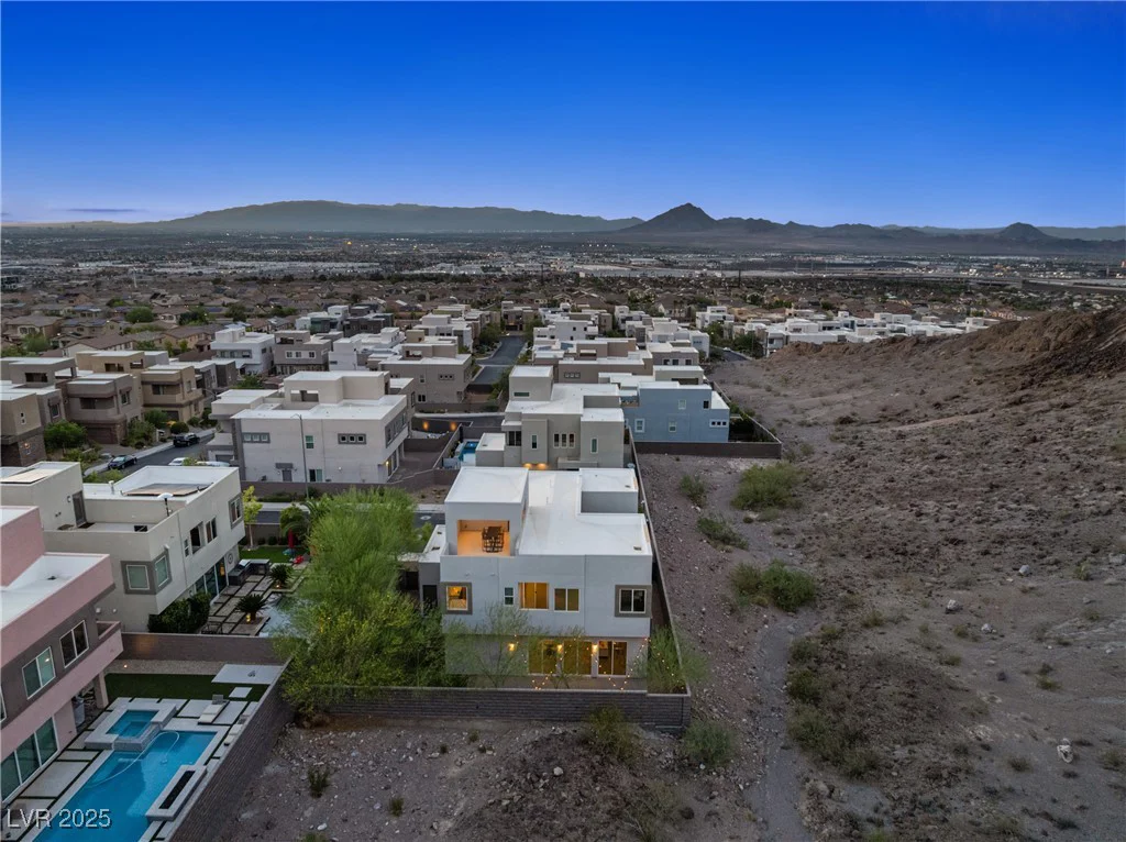 865 Auroras Edge, Henderson, NV 89012