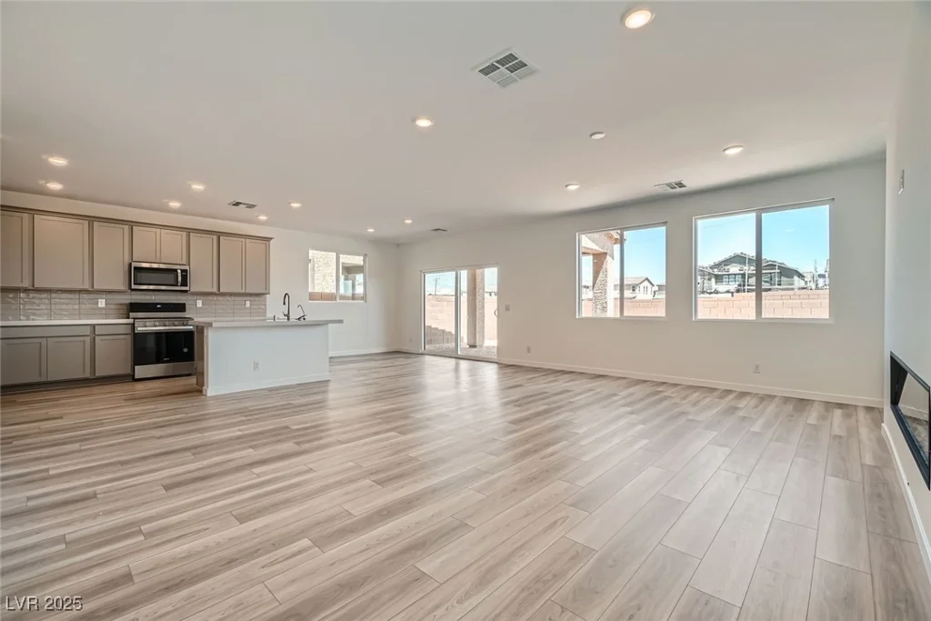 9842 Lost Horse, Las Vegas, NV 89178
