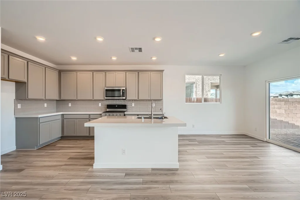 9842 Lost Horse, Las Vegas, NV 89178