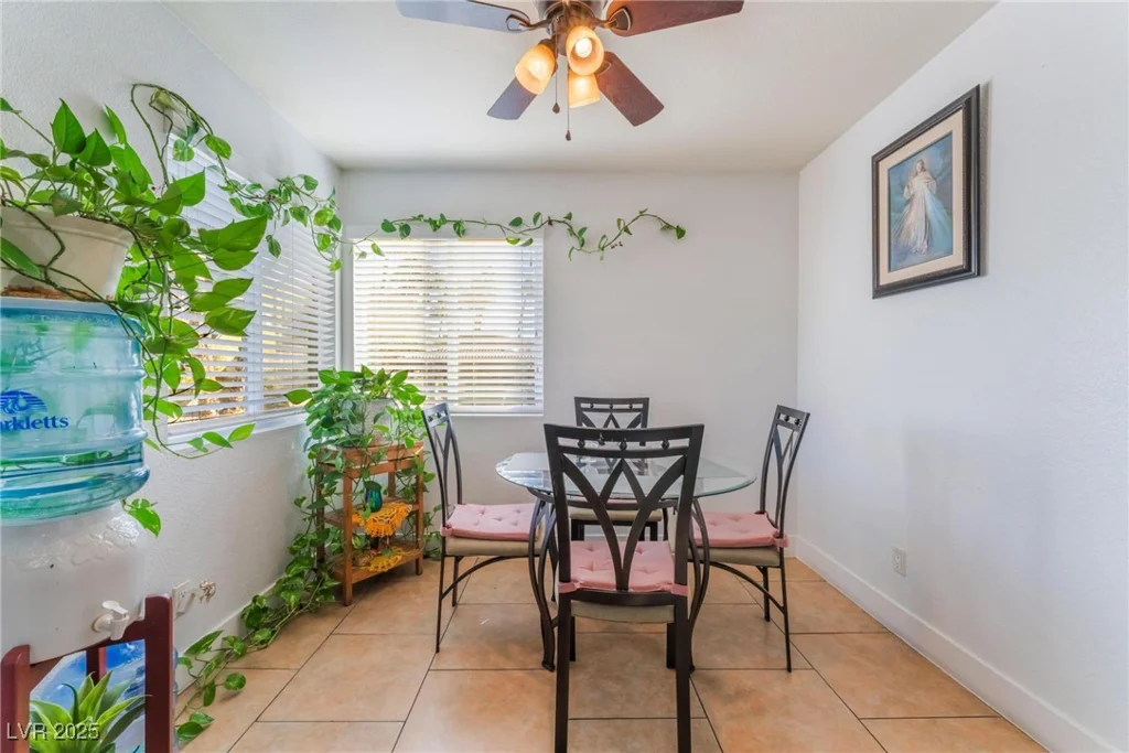 1812 Decatur, Las Vegas, NV 89108