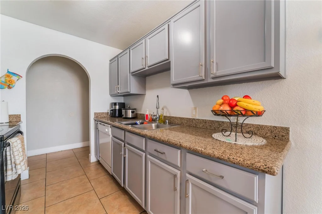 1812 Decatur, Las Vegas, NV 89108