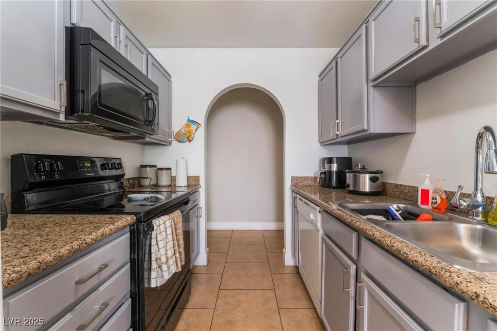 1812 Decatur, Las Vegas, NV 89108