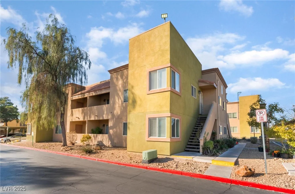 1812 Decatur, Las Vegas, NV 89108