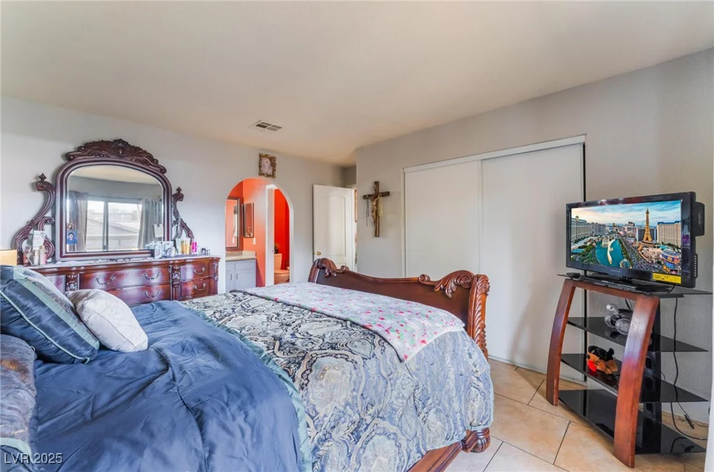 1812 Decatur, Las Vegas, NV 89108