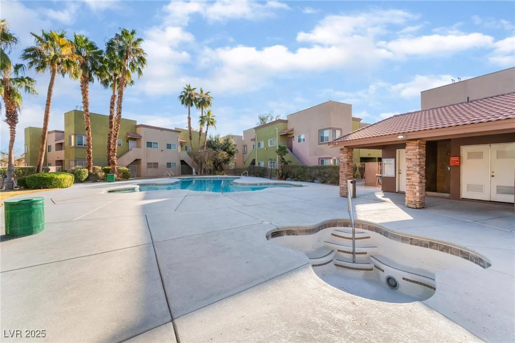 1812 Decatur, Las Vegas, NV 89108