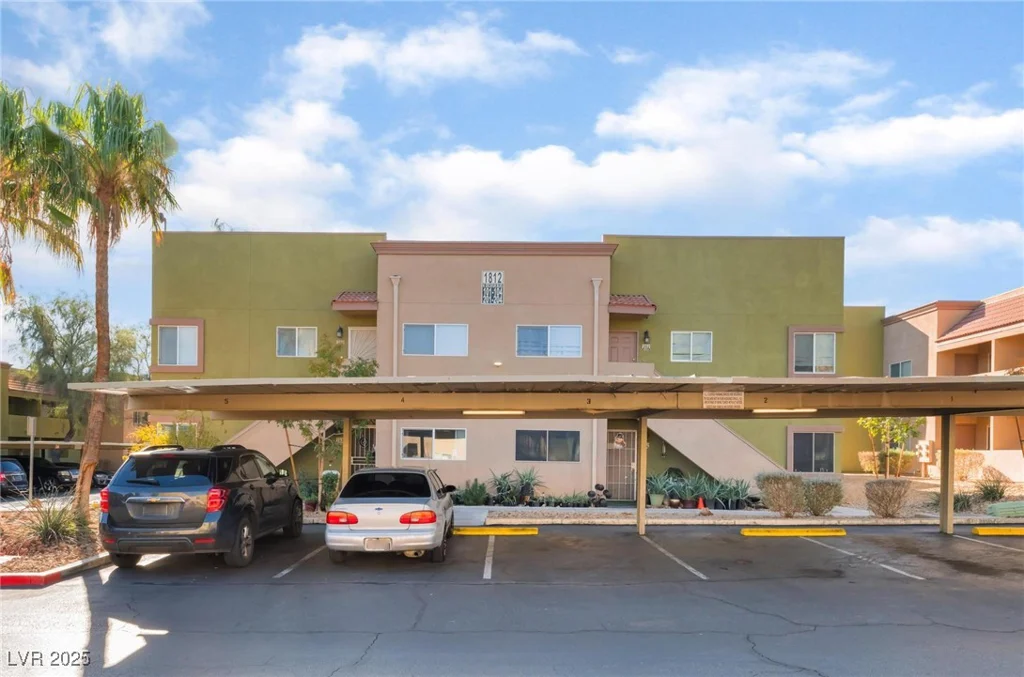 1812 Decatur, Las Vegas, NV 89108