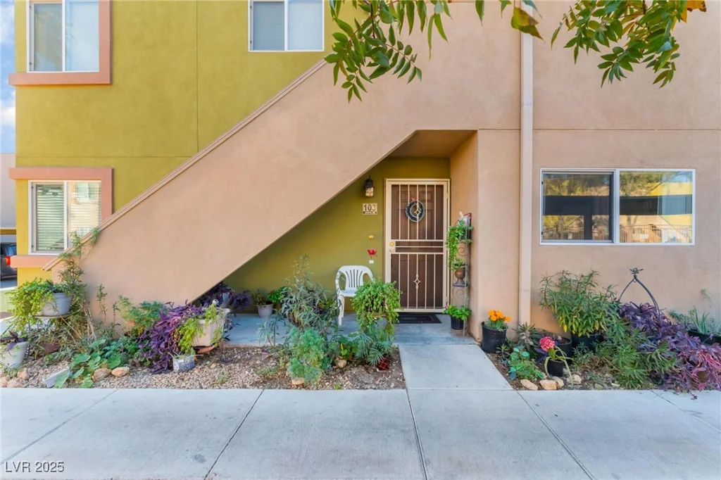 1812 Decatur, Las Vegas, NV 89108