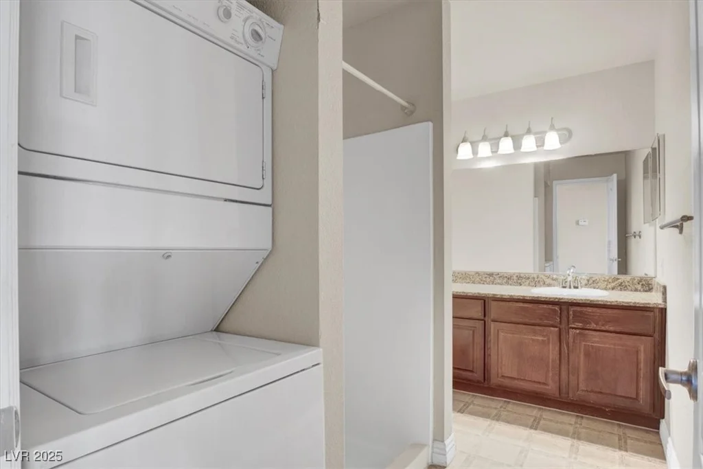 4050 Pacific Harbors, Las Vegas, NV 89121