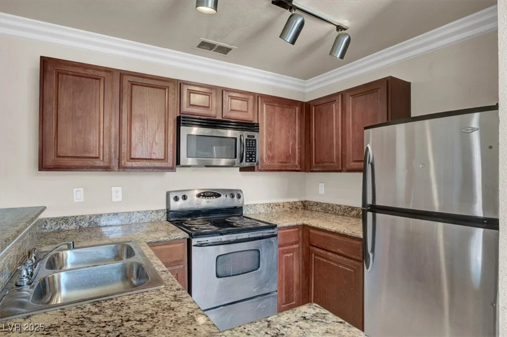 4050 Pacific Harbors, Las Vegas, NV 89121