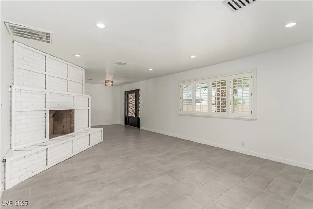 9660 Ann, Las Vegas, NV 89149