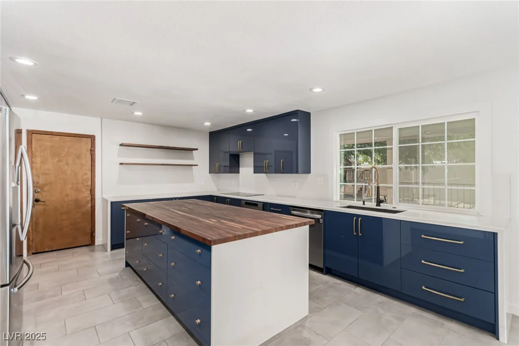 9660 Ann, Las Vegas, NV 89149